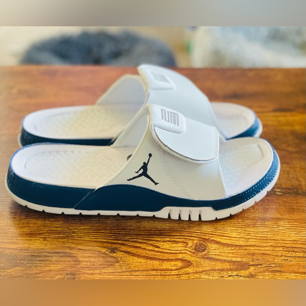 Jordan hydro XI retro new in original box